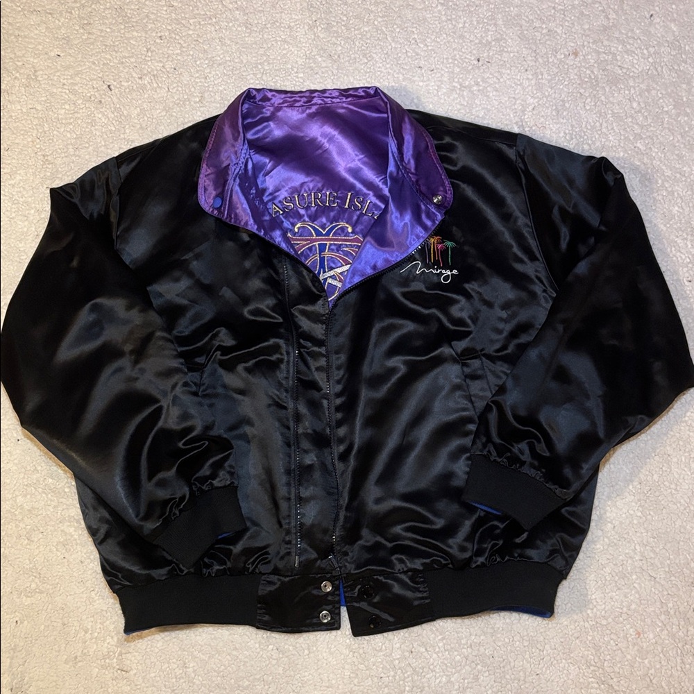 Treasure Island at the Mirage Purple & Black Satin 
Reversible Jacket xl